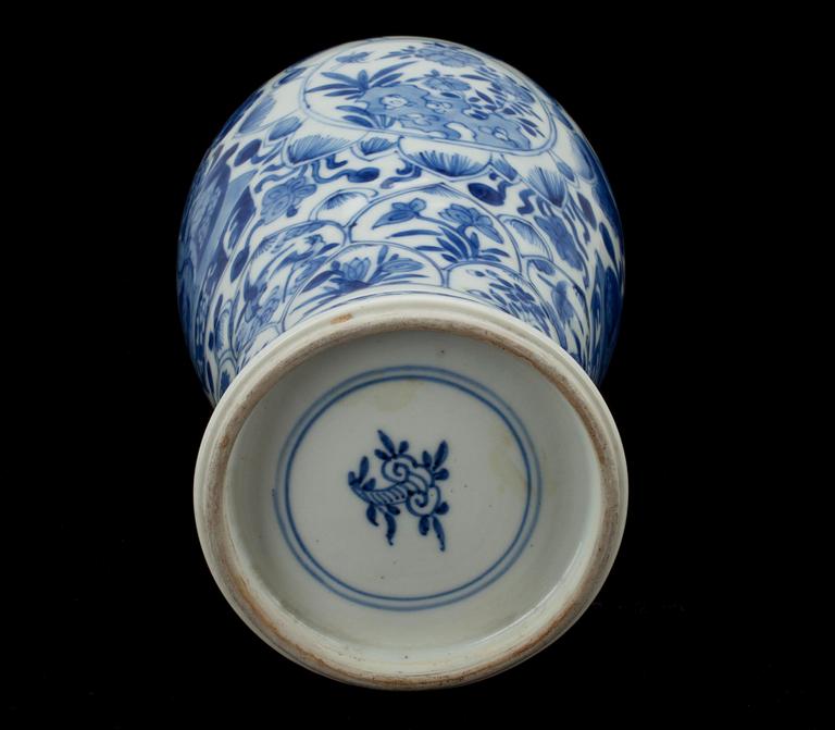 VAS, porslin, Kangxi (1662-1722), Kina.