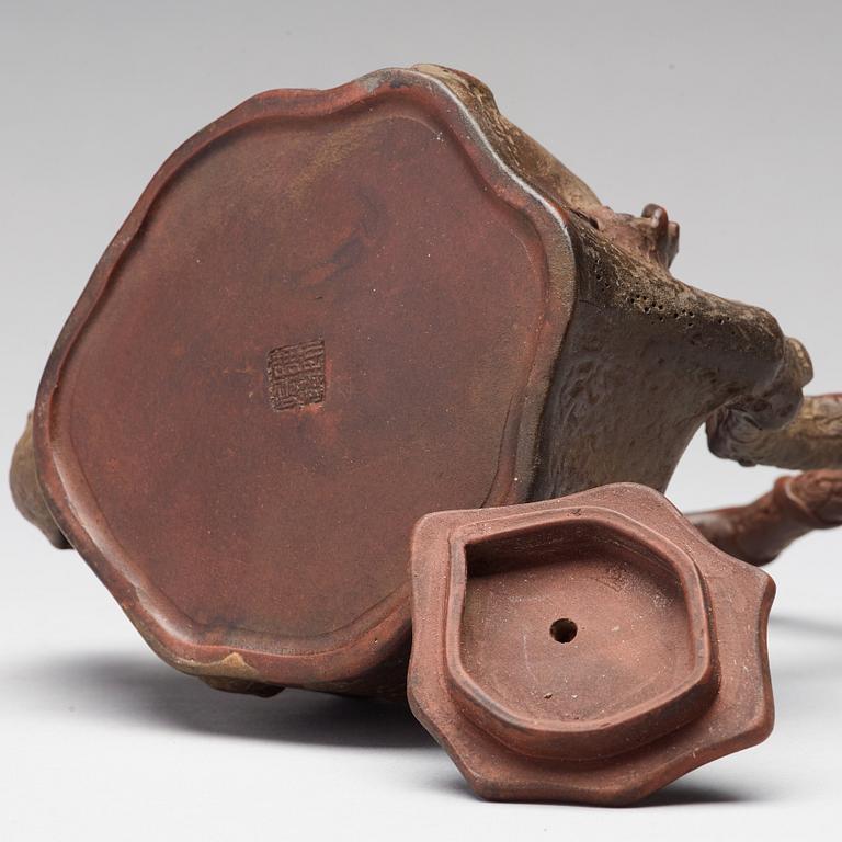 A yixing teapot with cover, China, presumably early 20th Century.