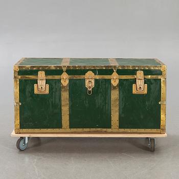 An Italian mid 1900s trunk.
