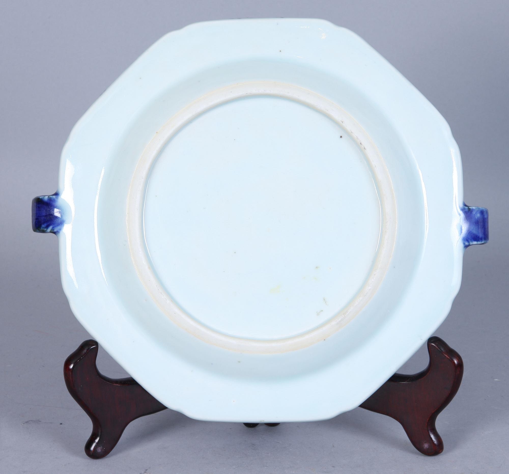 VÄRMEFAT, porslin, Kina, 1800-tal.