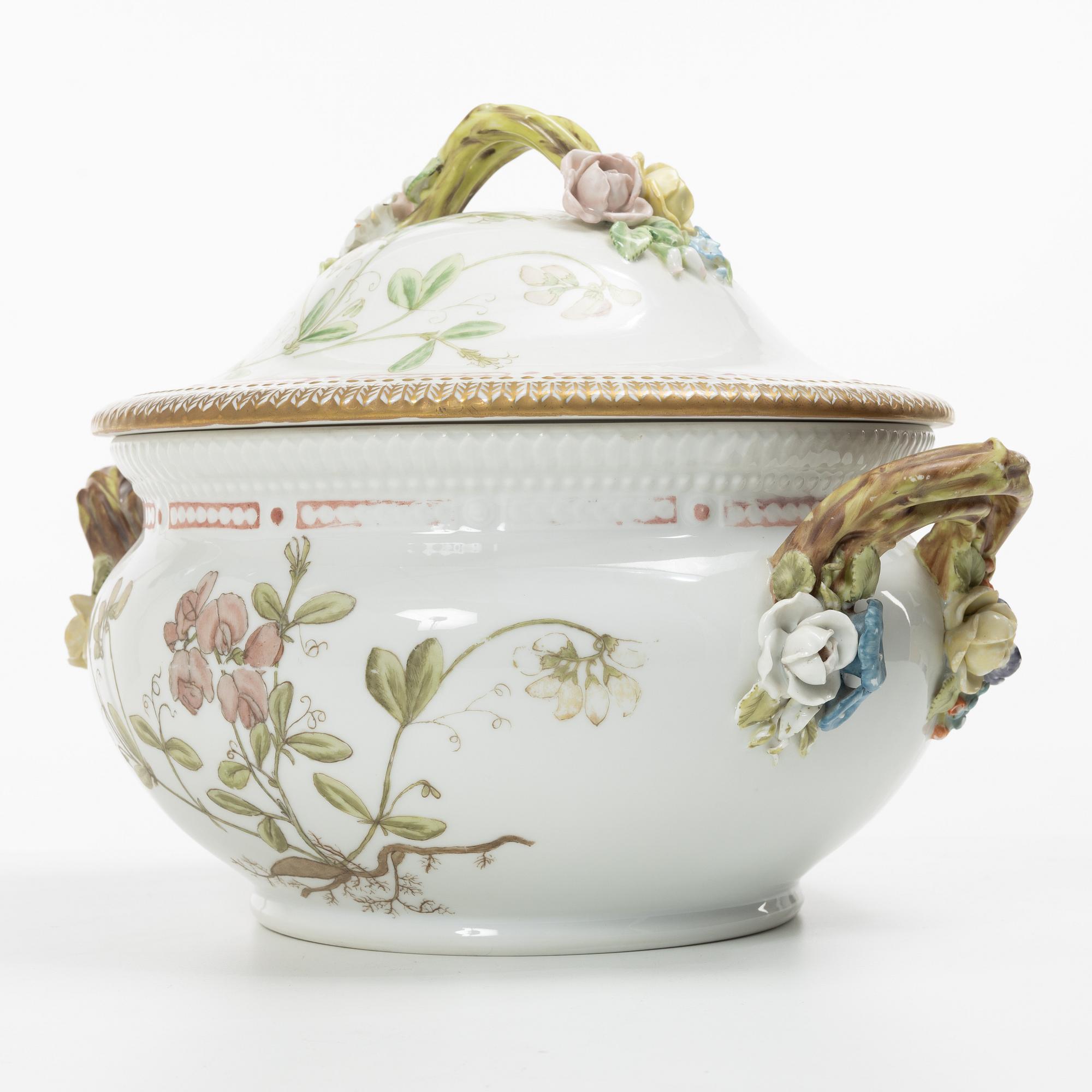 Royal Copenhagen, terrin, "Flora Danica", Danmark, 1967-83.