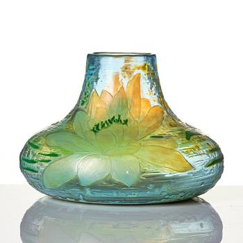 Edmond Lachenal, (after a drawing by the same), an Art Nouveau cameo glass vase, Daum, Nancy, France.