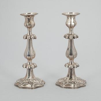 LJUSSTAKAR, ett par, silver, Olof Rober Lundgren, Åbo 1850.