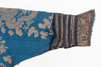 A Chinese robe, Qing dynasty, 19th Century.