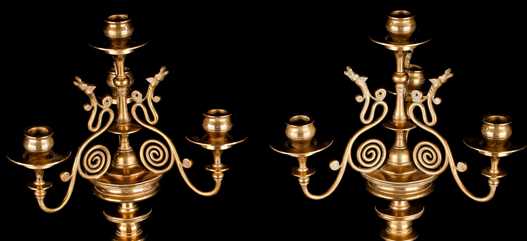 KANDELABRAR, ett par, mässing, Gusums bruk, Nr 9, 1900-talets första hälft.