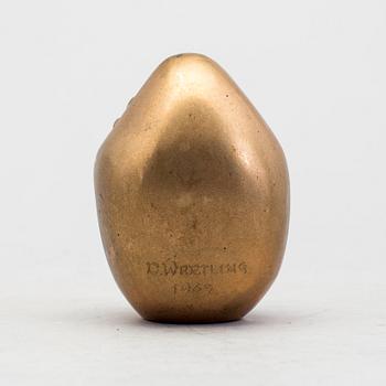 DAVID WRETLING, skulptur, patinerad mässing, "Moder Jord", signerad och daterad 1969.