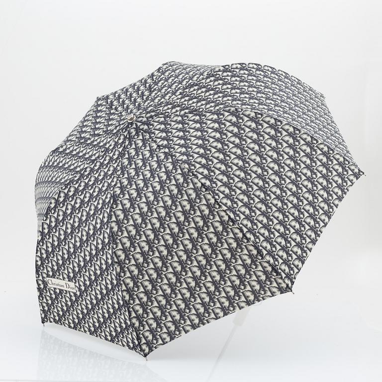 Christian Dior, weekendväska med paraply.