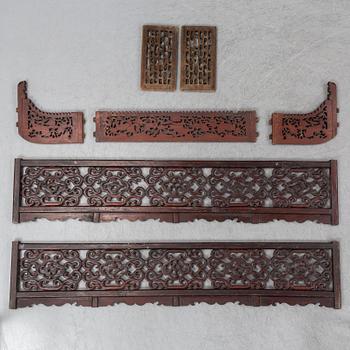 DEKORFÖREMÅL, 7 delar, trä. Kina, 1900-tal.