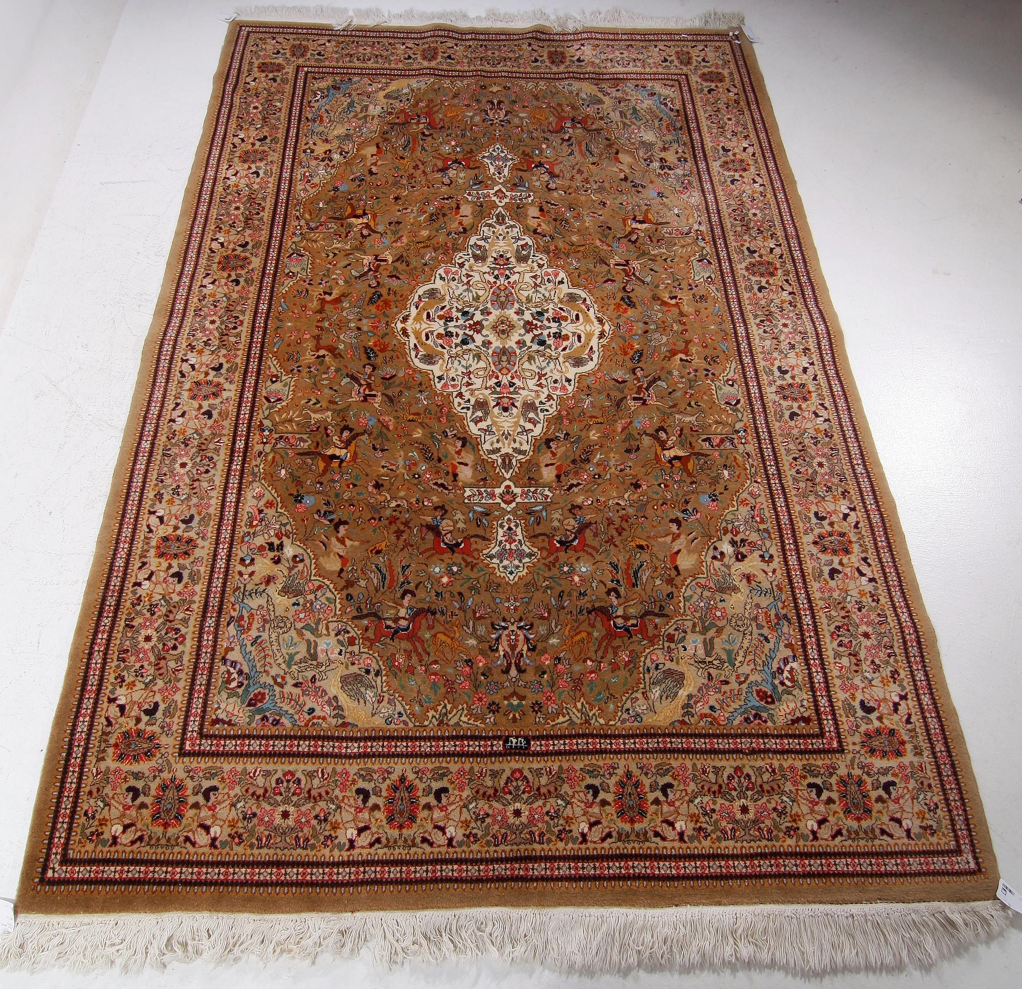 MATTA, orientalisk, ca. 233x199.