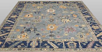 A carpet, Ziegler design, approx. 302 x 250 cm.