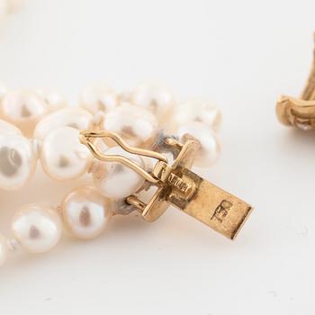 COLLIER, odlade sötvattens pärlor, lås i 18K guld med briljantslipade diamanter.