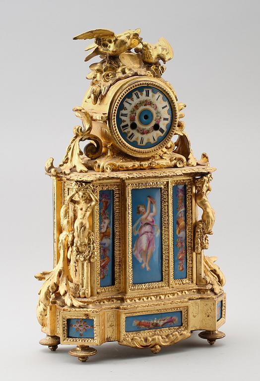 BORDSPENDYL, Frankrike, 1800-tal.