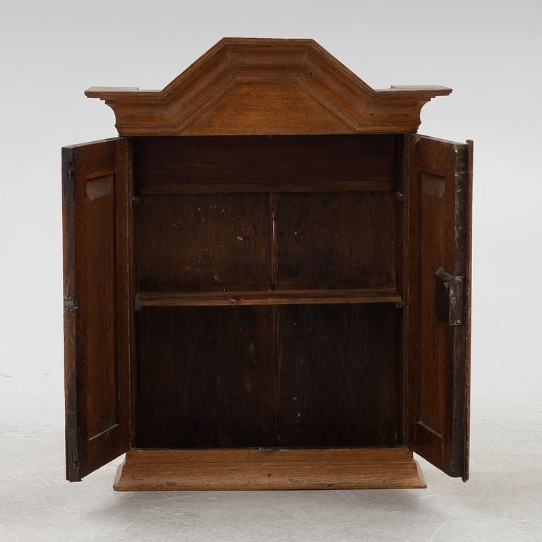 Väggskåp, 1700-1800-tal.