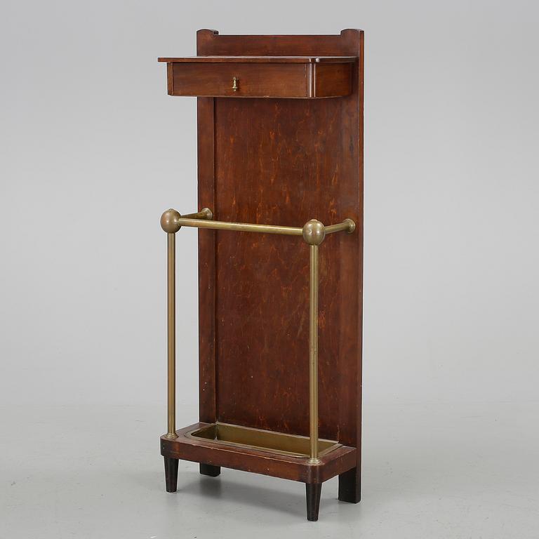 PARAPLYSTÄLL, 1900-tal.