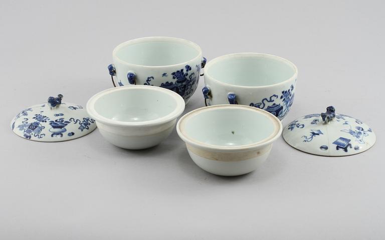 KANISTRAR, ett par, porslin, Kina, 1900-tal.