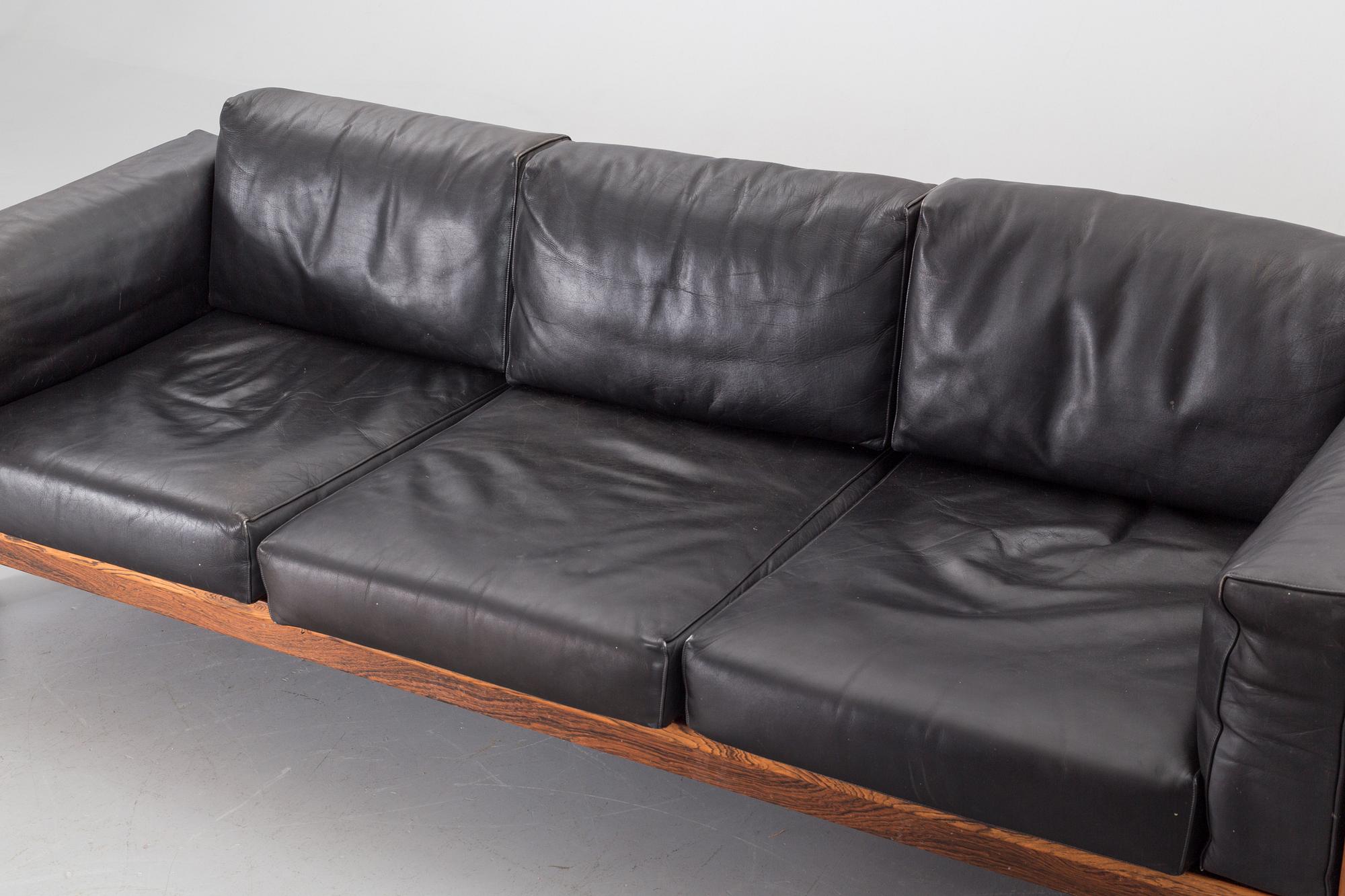 A TOBIA SCARPA "BASTIANO" SOFA BY HAIMI.