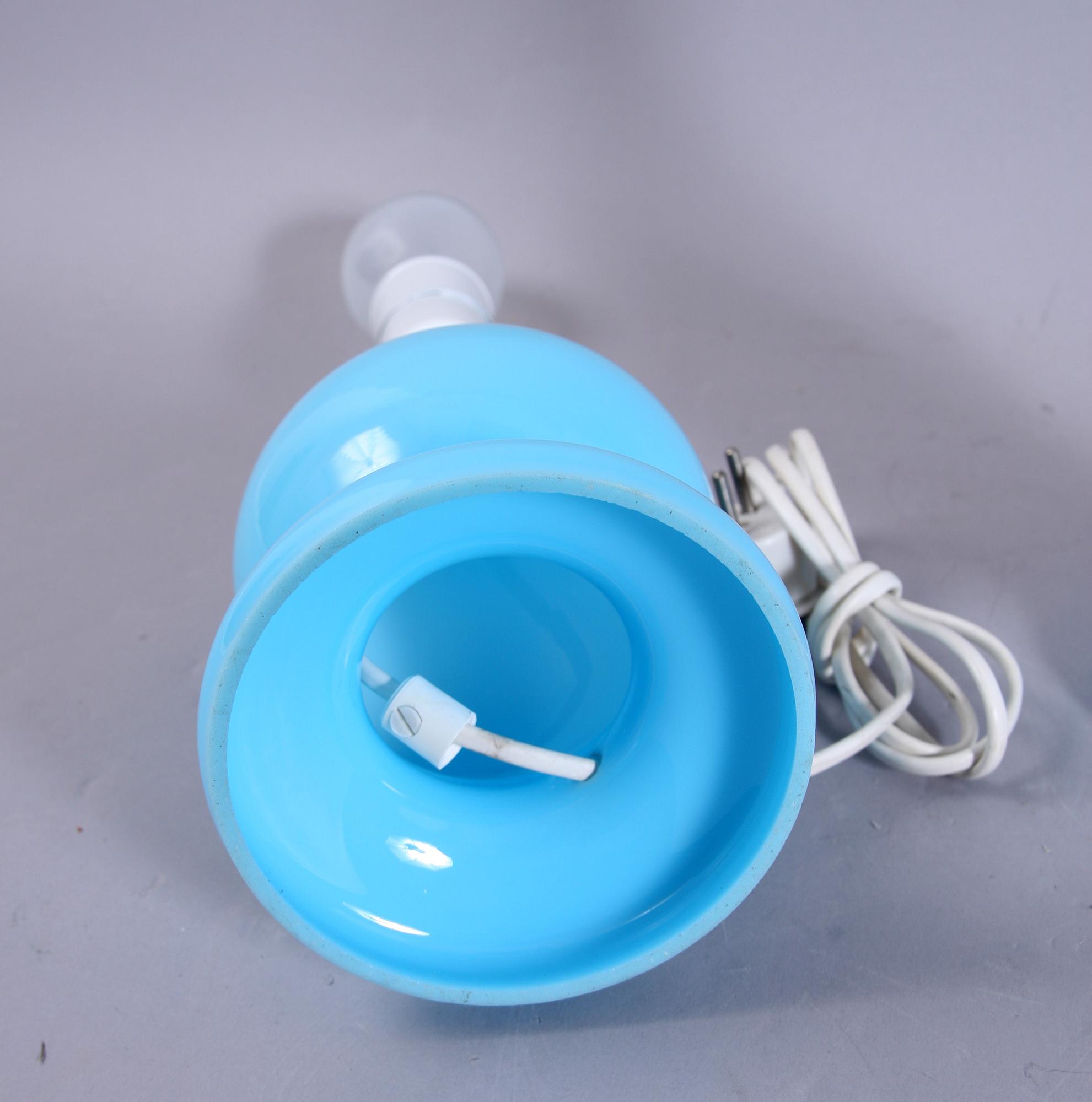 BORDSLAMPOR, ett par, glas, 1900-talets slut.