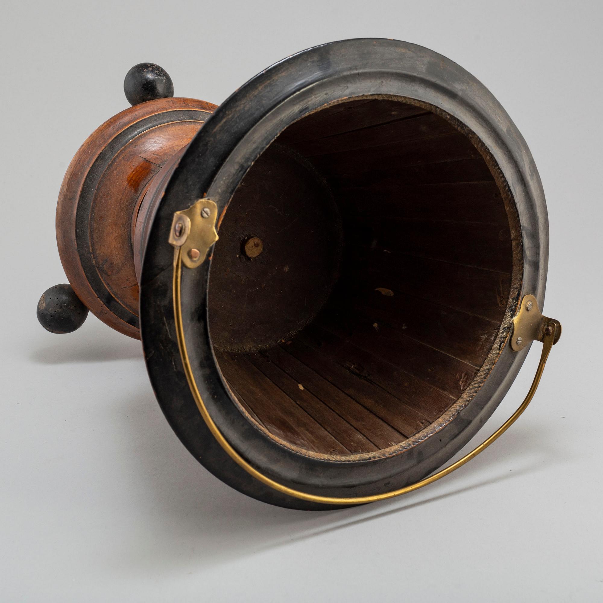 ICE BUCKET, 19th century.