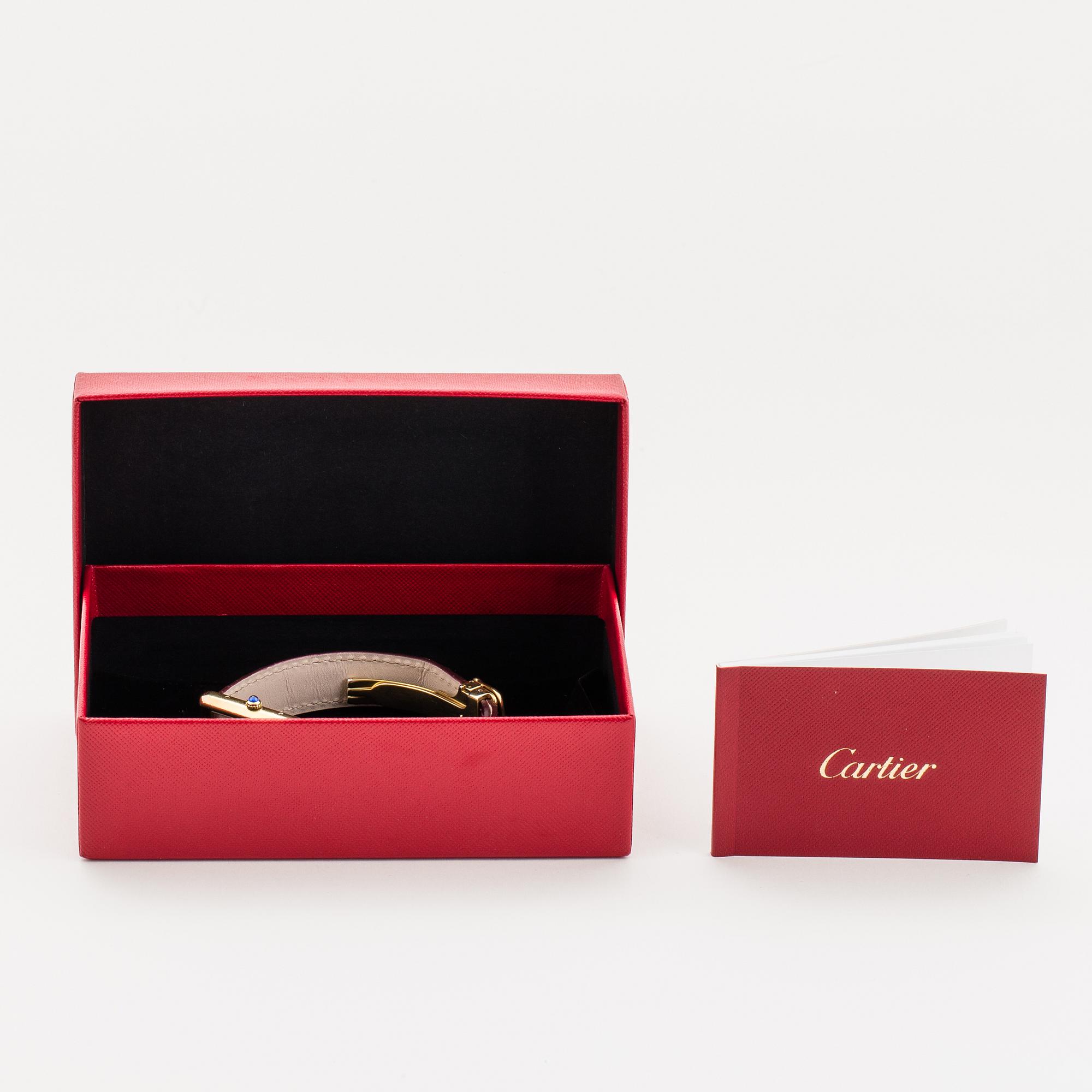 Must de Cartier, Tank Français, wristwatch, 26 x 35 mm.