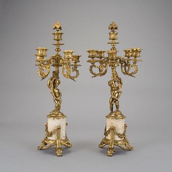 KANDELABRAR, ett par, 1800-talets slut.