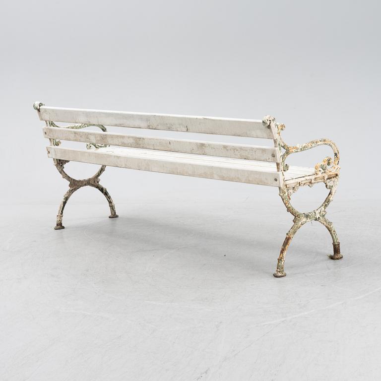 Trädgårdsbänk, tidigt 1900-tal.