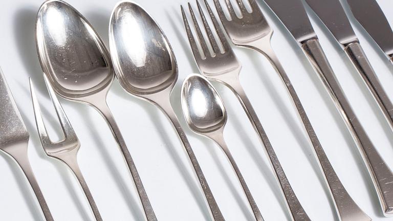 BESTICKUPPSÄTTNING, sterlingsilver, 52 delar, "Kristine formgiven av Hans Hansen, Danmark, 1967. Total vikt ca 2,1 kg.
