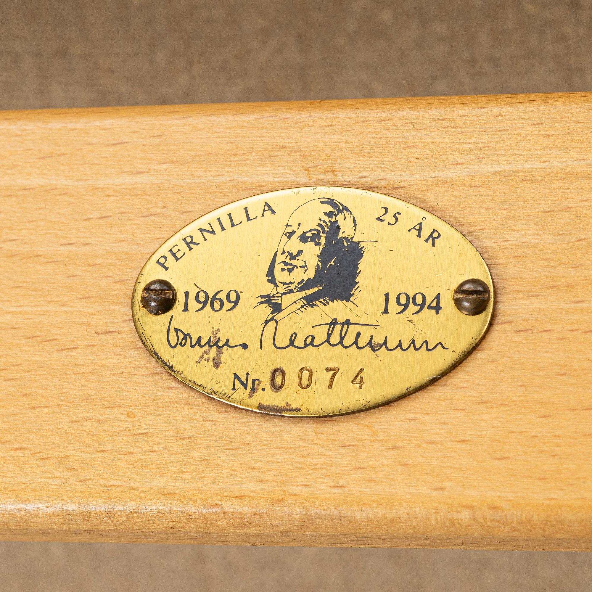 Bruno Mathsson, fåtölj, "Pernilla", DUX, 1900-talets andra hälft.