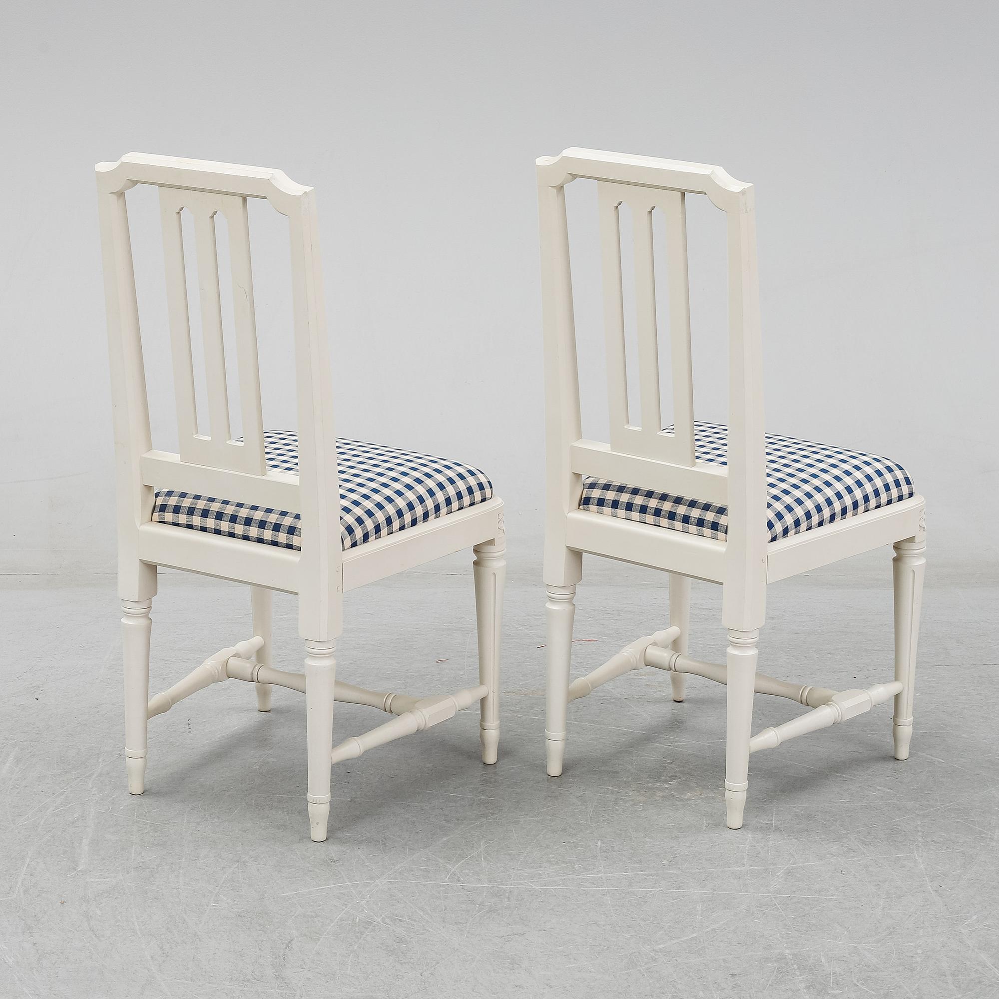 A set of ten 'Odenslunda' IKEA chairs.