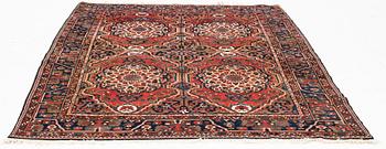 Carpet, Mahal/Bakhtiari, 150 x 218 cm.