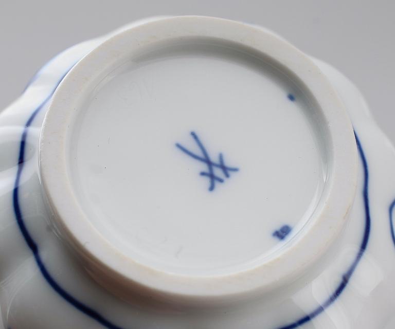 SAMLING SERVISPORSLIN, 12 delar, Meissen, 1900-talets andra hälft.