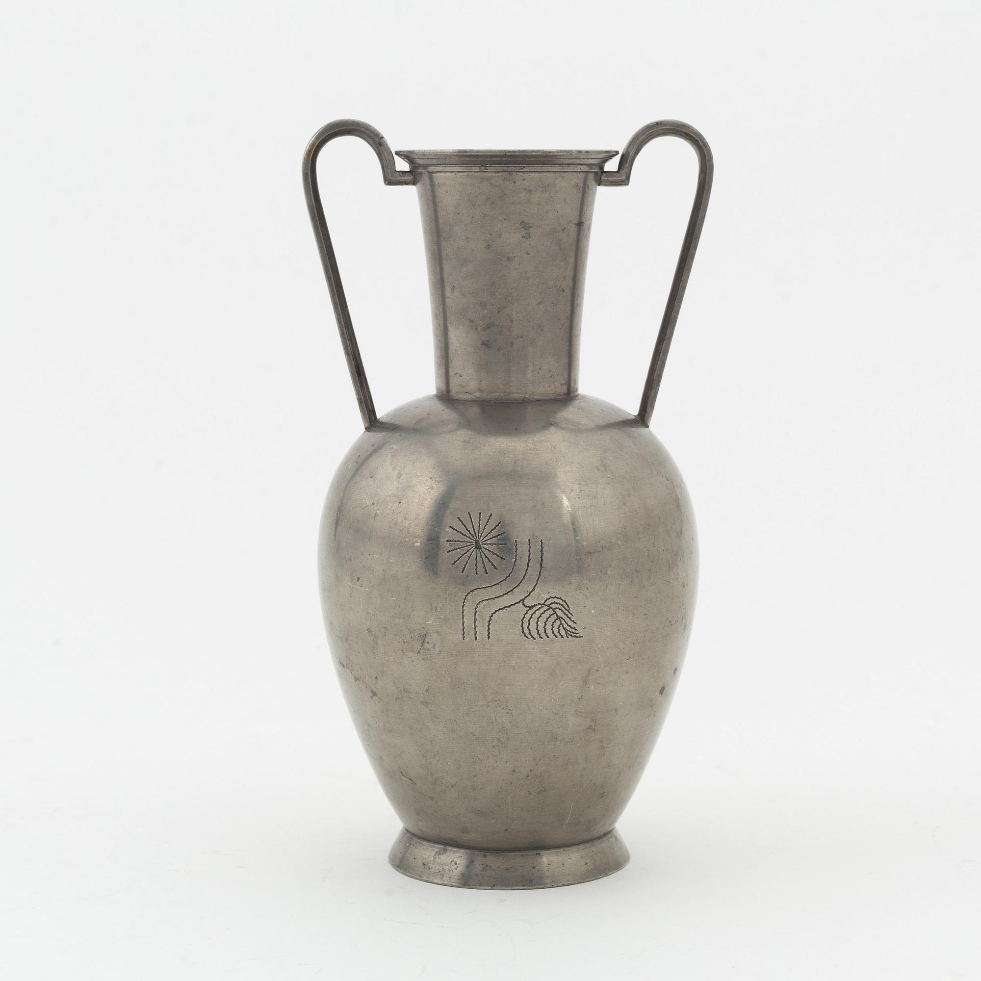 A Swedish pewter vase, Rolf Engströmer, Fabriksaktiebolaget Kronsilver, Stockholm 1933.