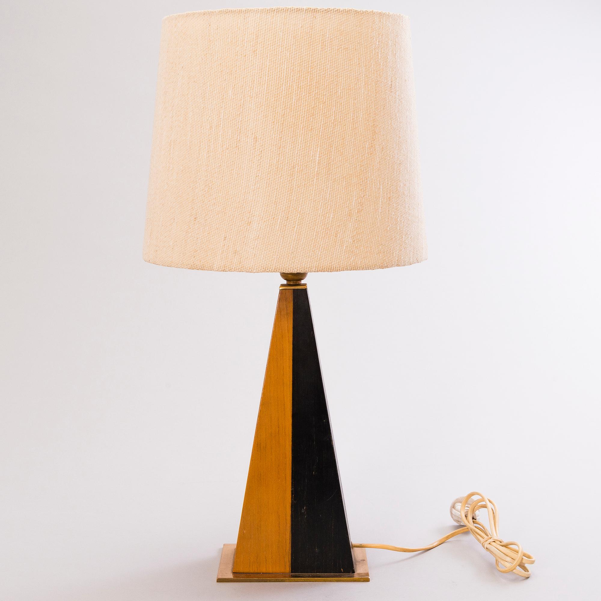 MARIA LINDEMAN, pöytävalaisin, Idman 1960-luku.