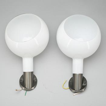 VÄGGLAMPOR, ett par, "Parola", Fontana Arte, modern tillverkning.