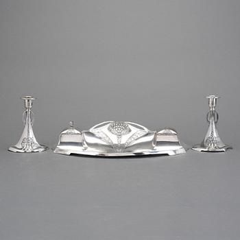 LJUSSTAKAR, ett par, samt SKRIVBORDSSTÄLL, WMF, försilvrad vitmetall, jugend 1900-talets början.