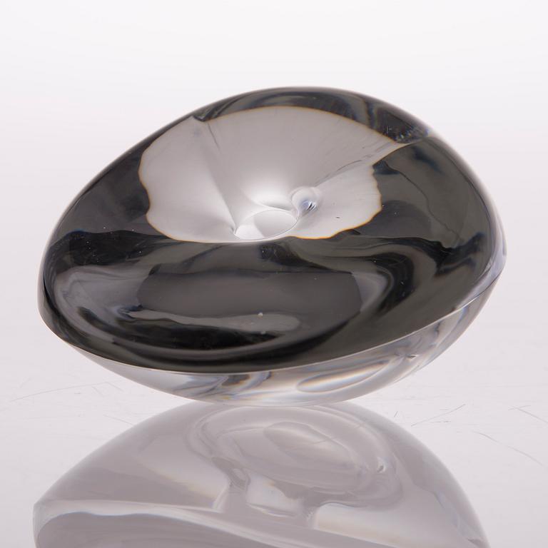 TIMO SARPANEVA, glasskulptur, "Sittande fågel", signerad Timo Sarpaneva, Iittala -56.