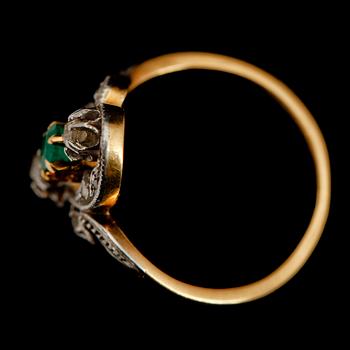 RING, guld och silver, rosenstenar och smaragd, 1900-talets första hälft.