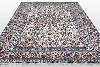 Matta, Keshan, ca 355 x 252 cm.