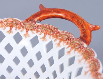 GALLERSKÅL, porslin, Kina, 1700-tal.