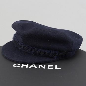 Chanel, a wool hat, size S.