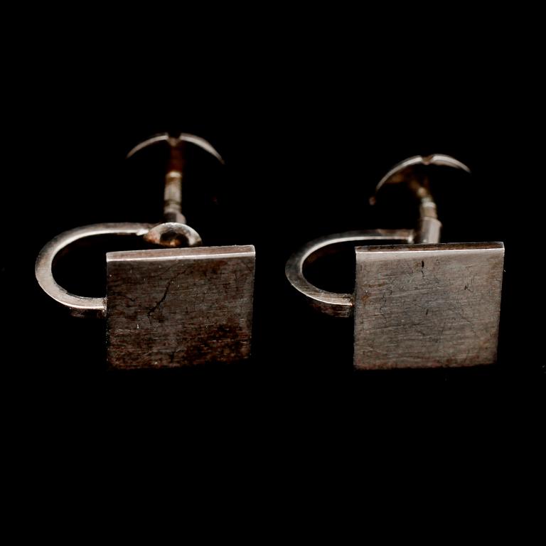 RING samt ÖRHÄNGEN, 1 par, silver, Wiven Nilsson, 1940/50-tal. Vikt ca 9 g.