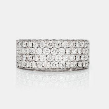 722. A diamond ring, 2.02 cts according to engraving.