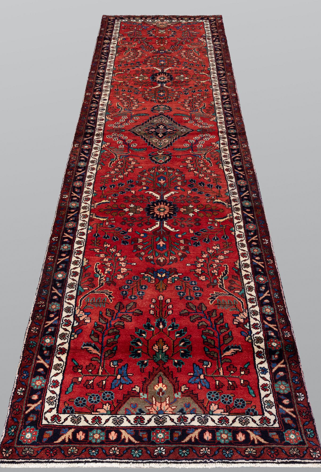 A Hamadan runner, c. 402 x 109 cm.