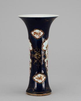 A powder blue famille rose vase, Qing dynasty, 18th Century.