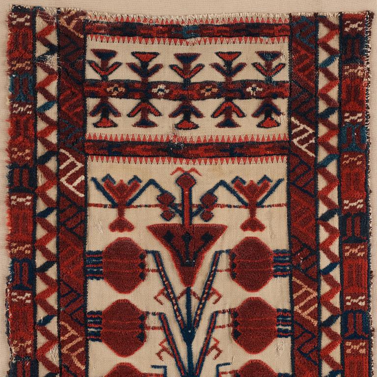 TÄLTBAND, FRAGMENT, antikt Turkmenskt, Tsarryssland, ca 102,5 x 39 cm. Monterat (med montering 107x42 cm).