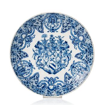 298. A Dutch armorial Delft serving dish with the Swedish arms of von Fersen, late 17th Century, circa 1700.