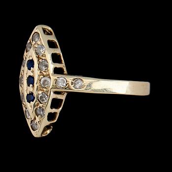 RING, 14K guld, safirer och diamanter.