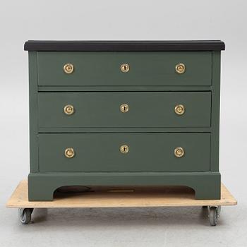 Chest of drawers, 19th century.
