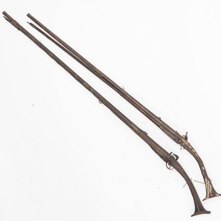 Snapplåsgevär 2 st, Albanien, 17/1800-tal.