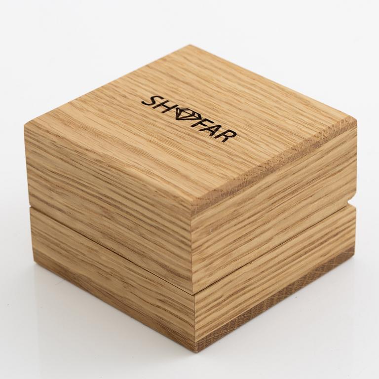 Hoop earrings with pendants, 18K white gold set with brilliant-cut diamonds.