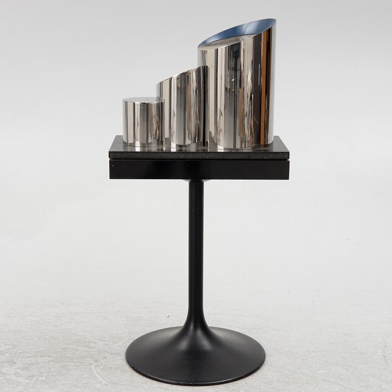 Karl Momen, Untitled.